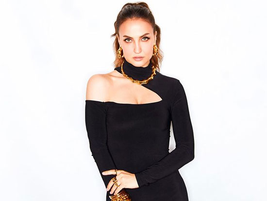 Stunning Looks Of Elli Avram In Black